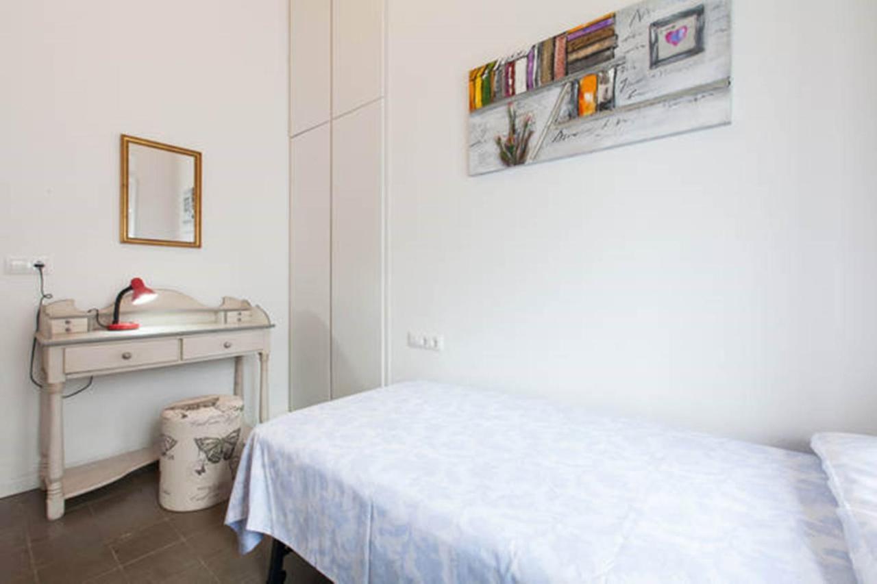 Apartamentos Rg Arenal Sevilha Quarto foto