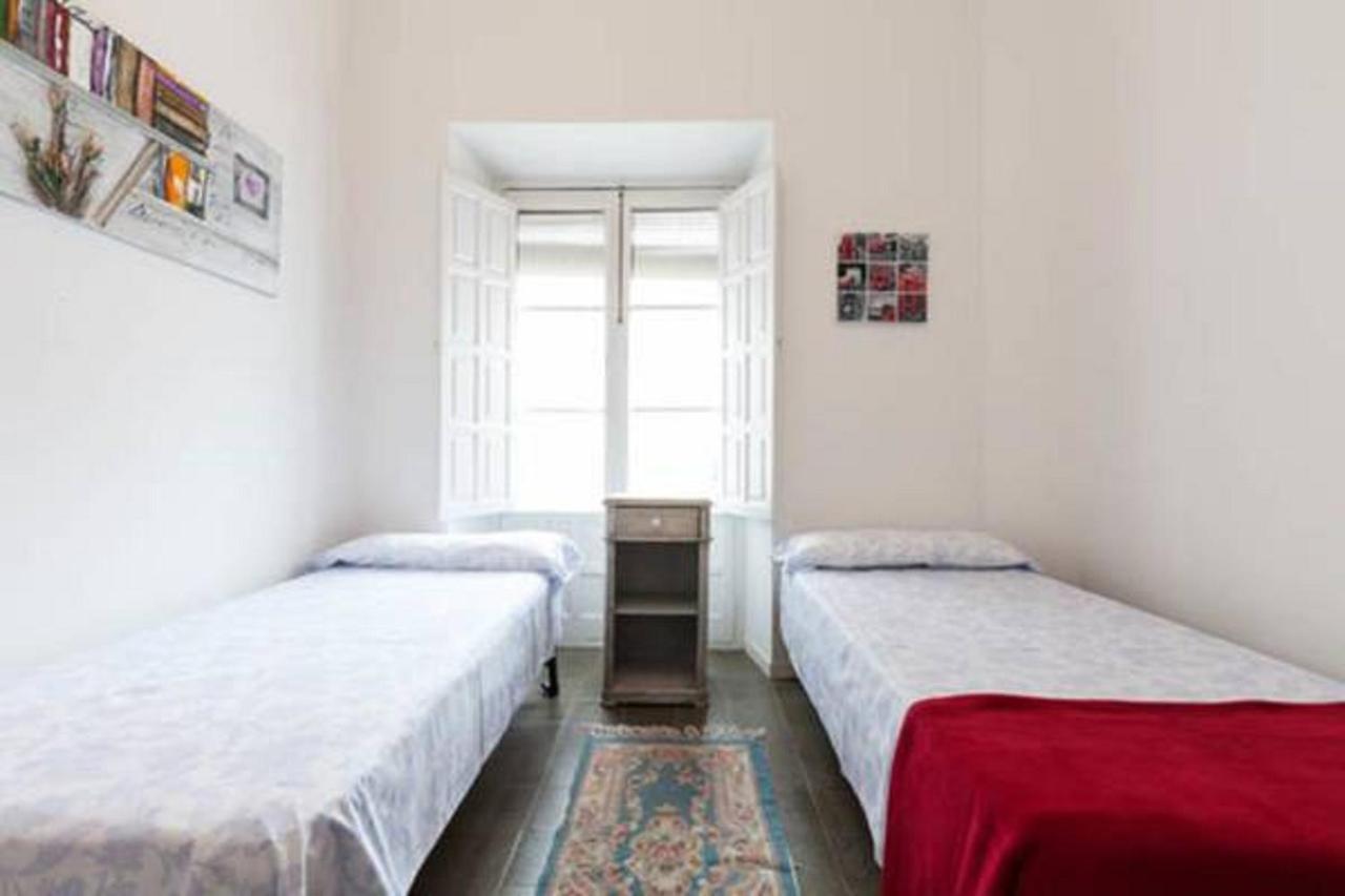 Apartamentos Rg Arenal Sevilha Quarto foto