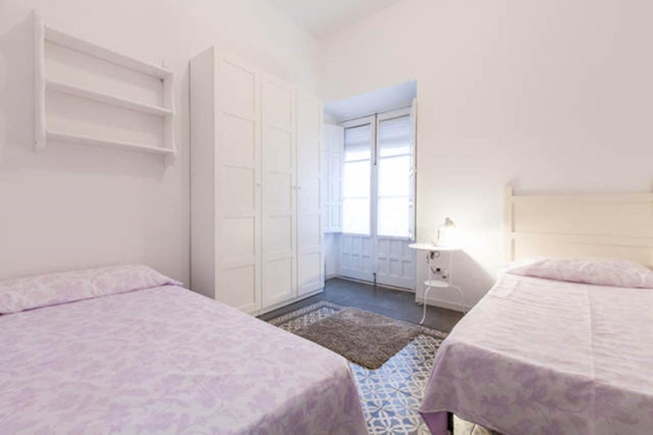 Apartamentos Rg Arenal Sevilha Quarto foto