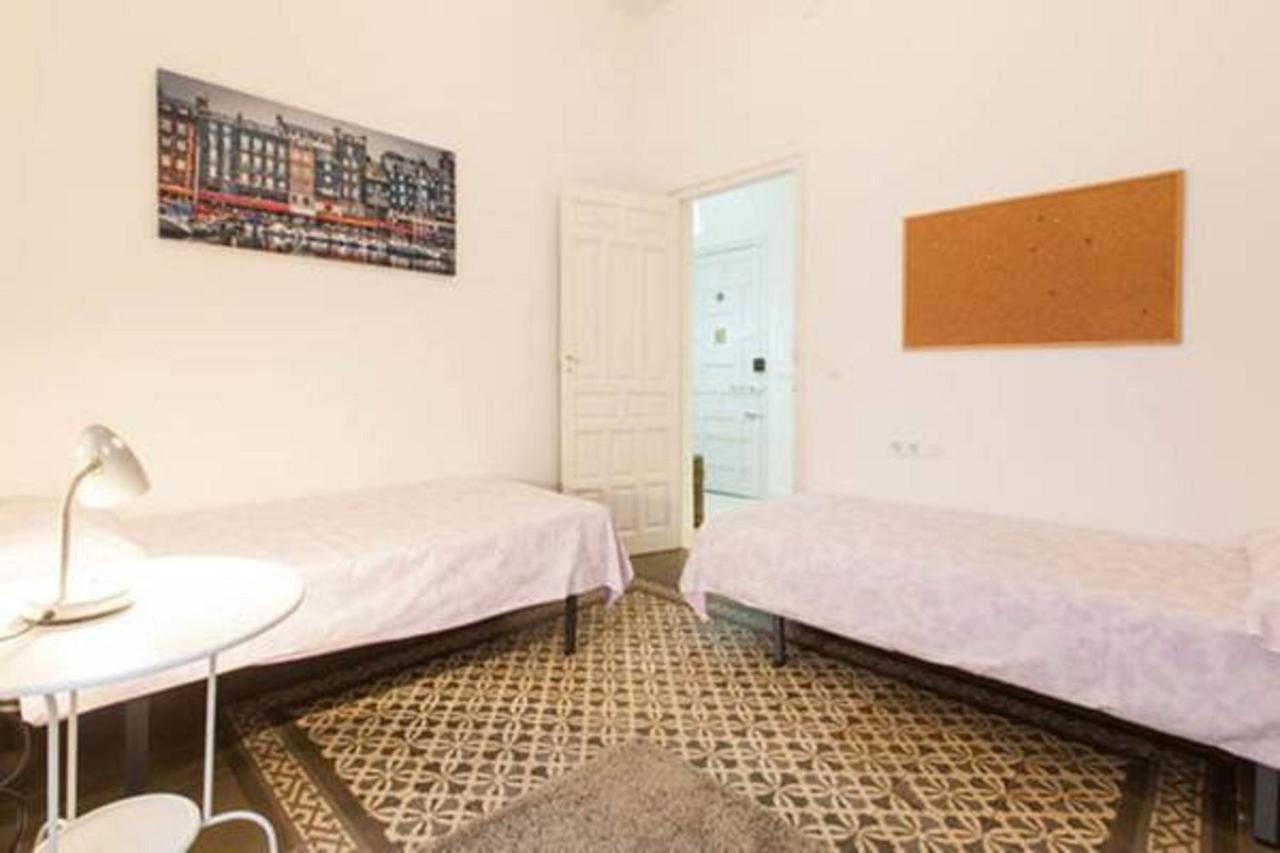 Apartamentos Rg Arenal Sevilha Quarto foto